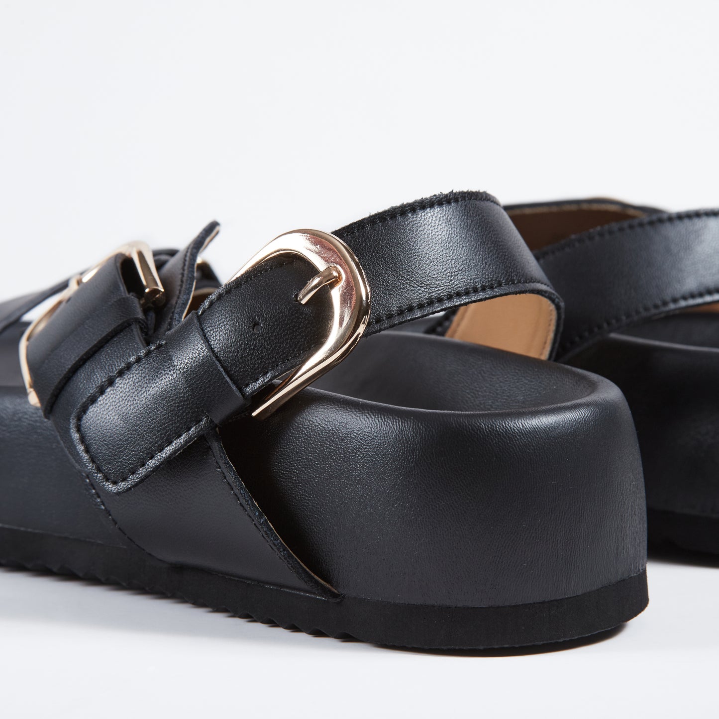 Sandalia Doble Hebilla Correa