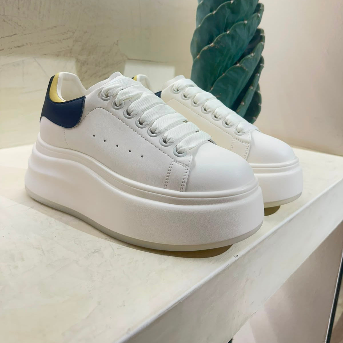 Tenis Essentials Air Bold