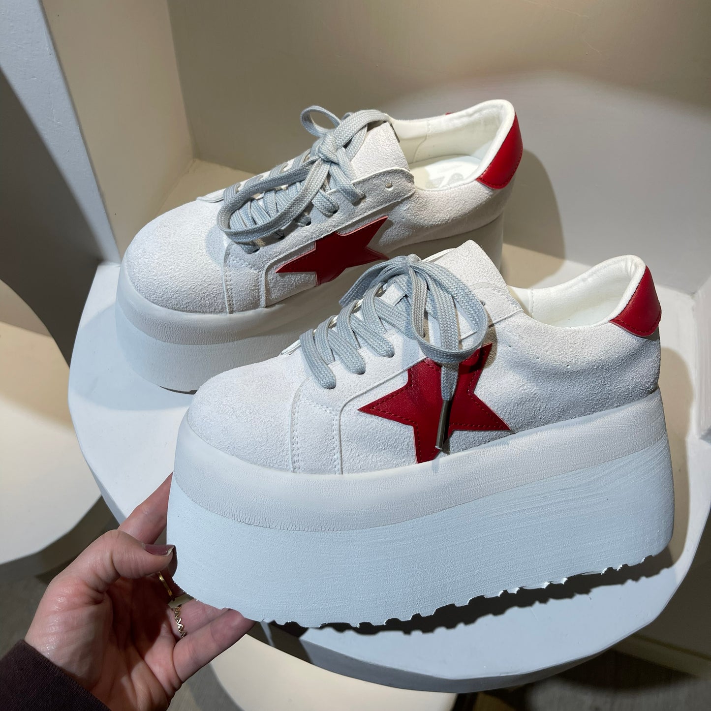 Tenis Astra