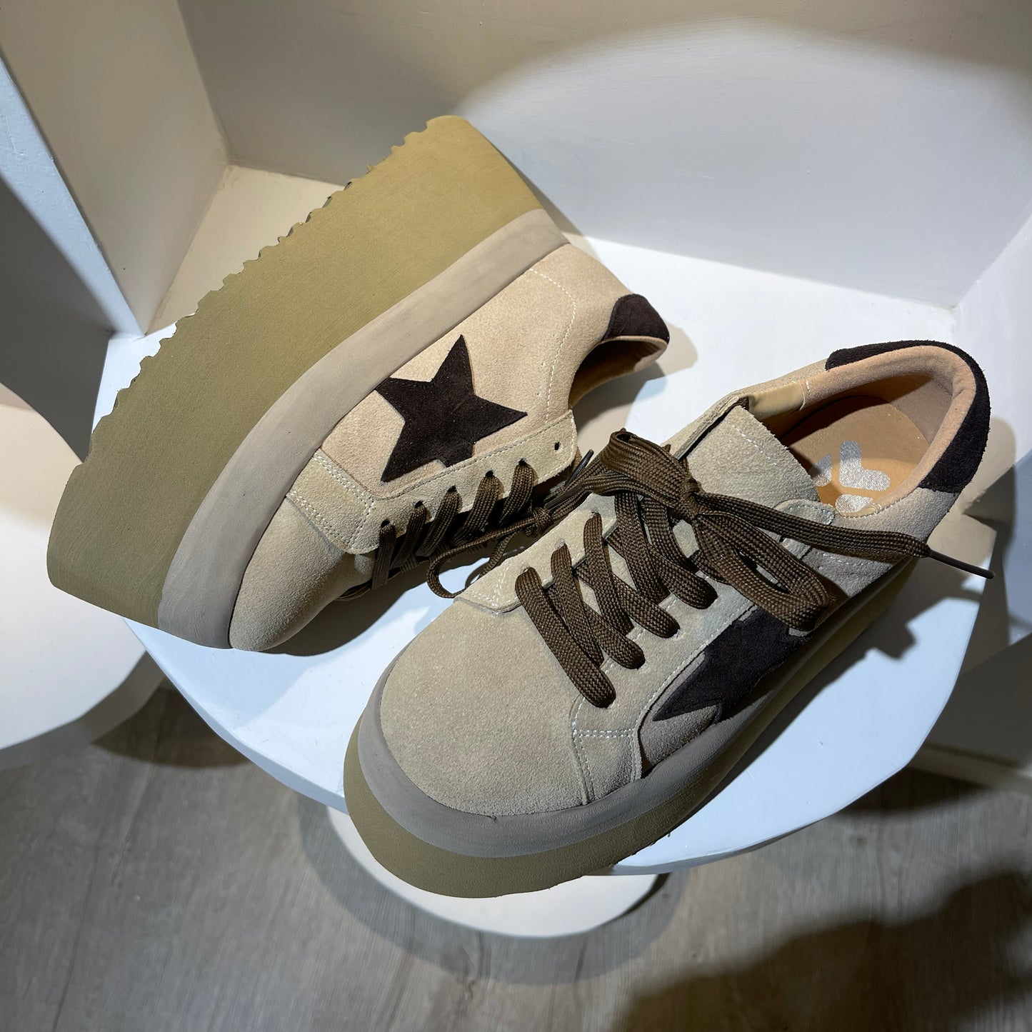 Tenis Astra