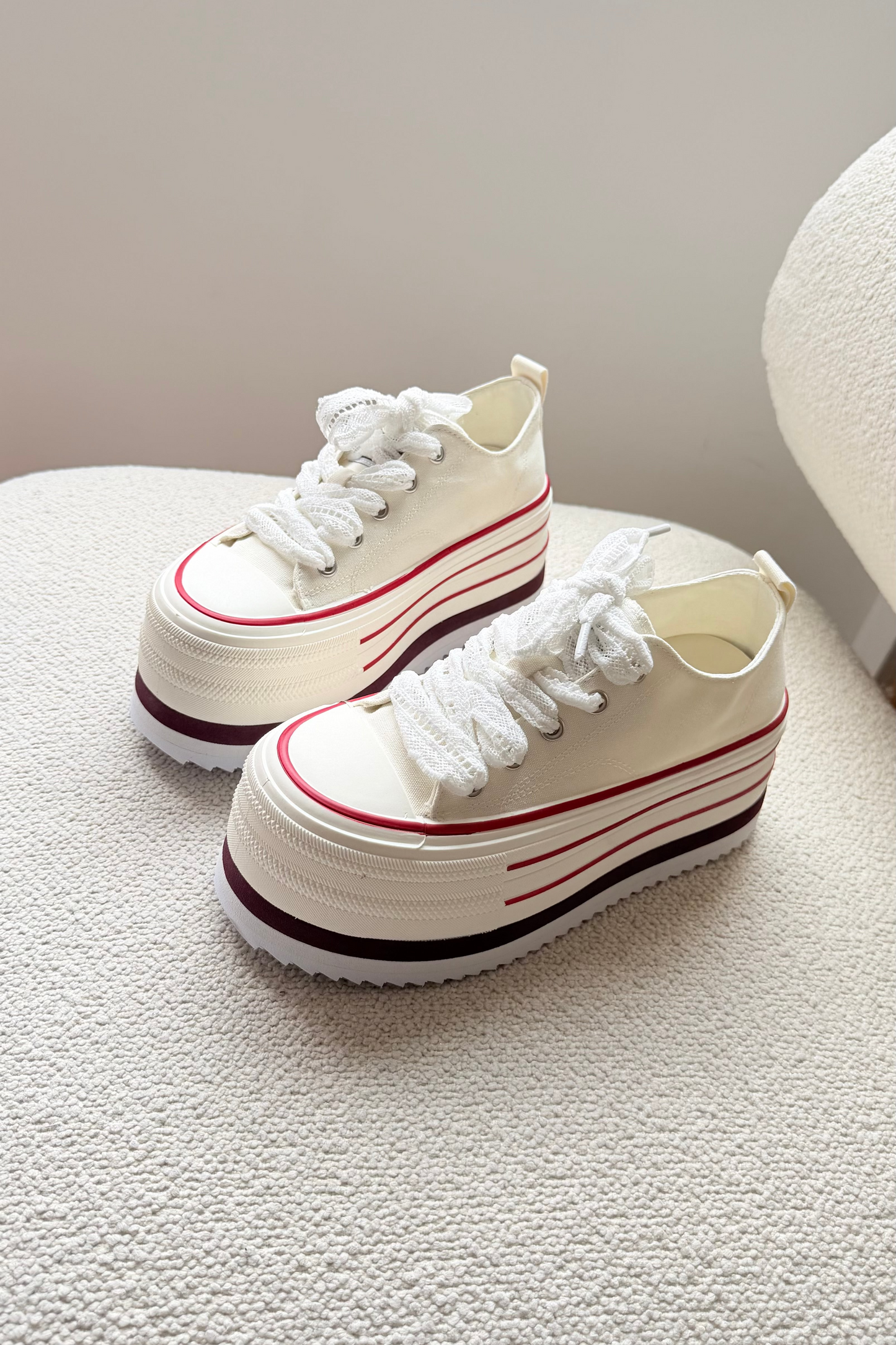 Tenis Bianca Lace
