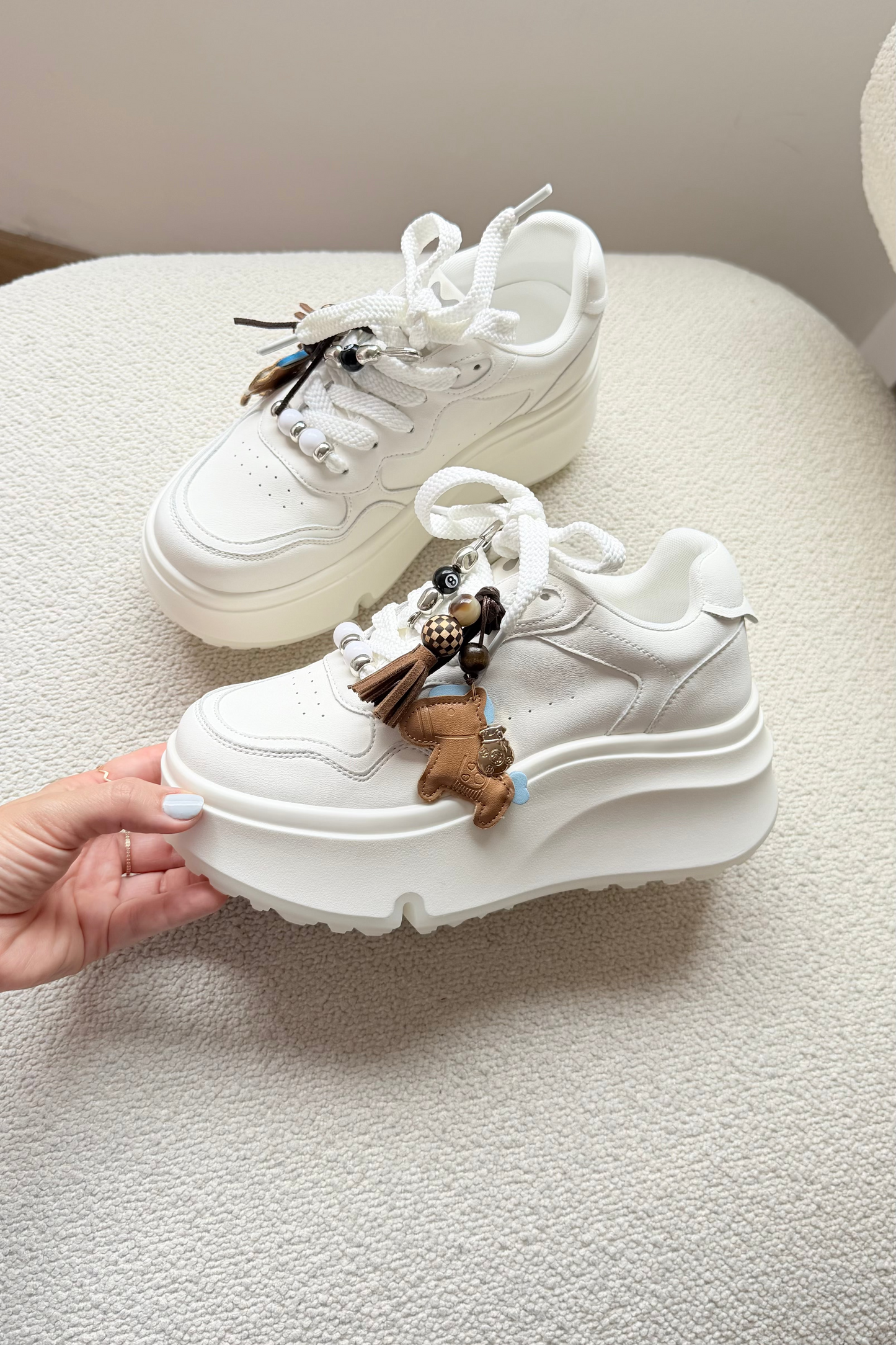 Tenis Aura Charms Air Bold