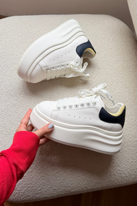 Tenis Essentials Air Bold