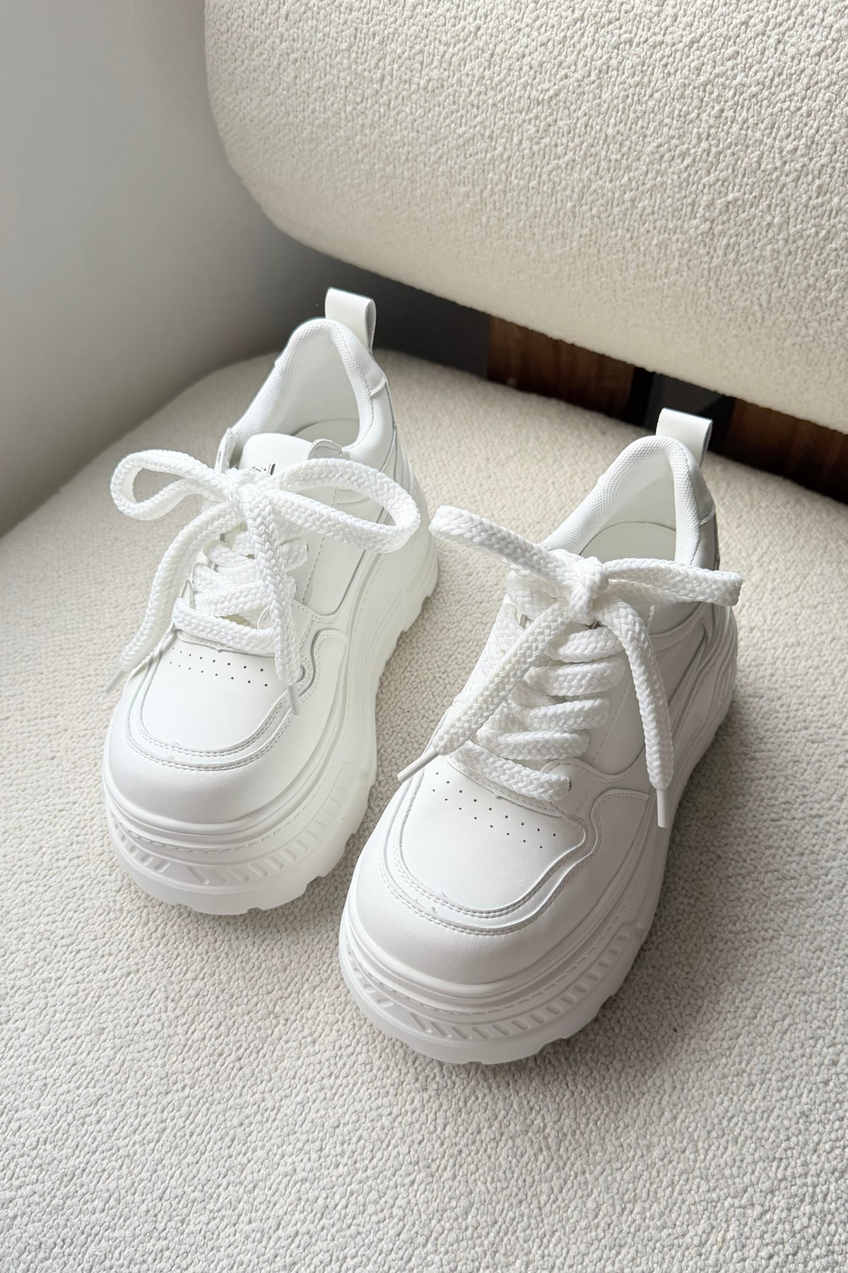 Tenis white  Air Bold