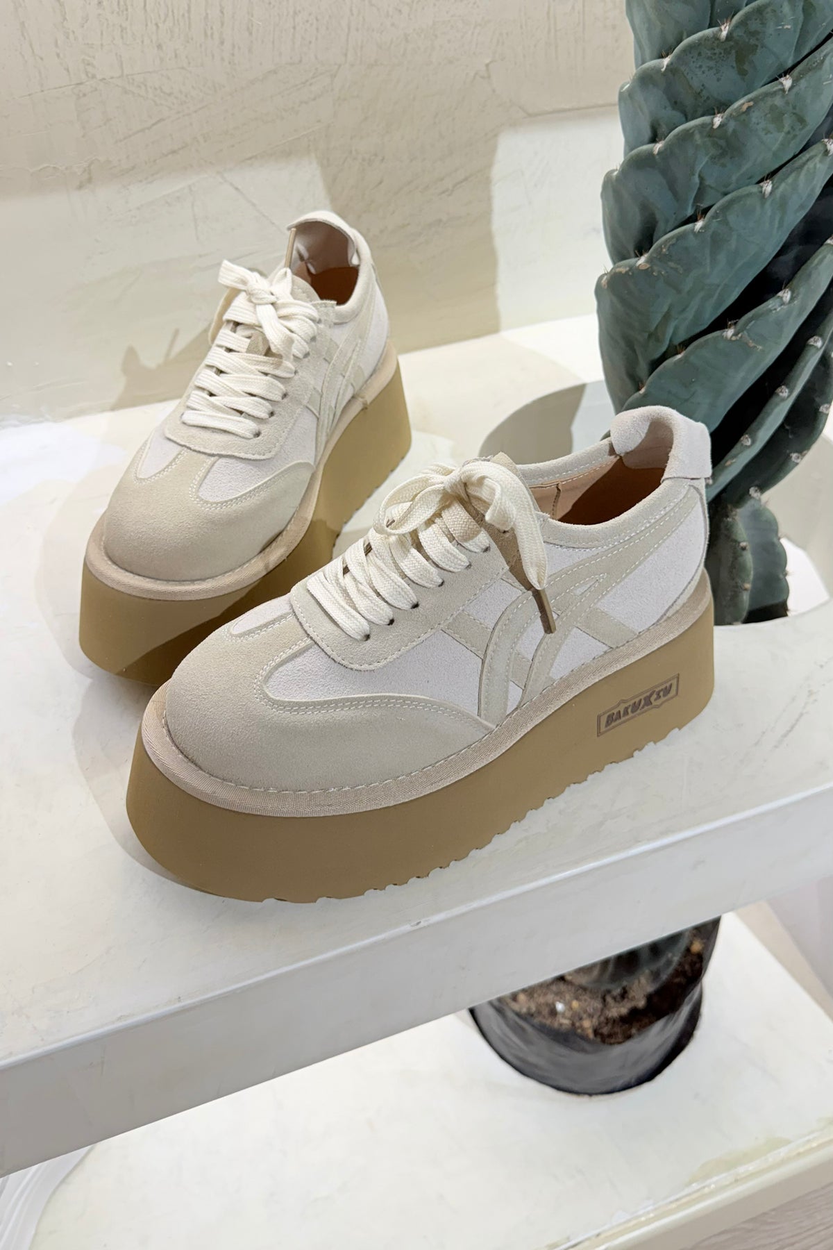 Tenis Nori