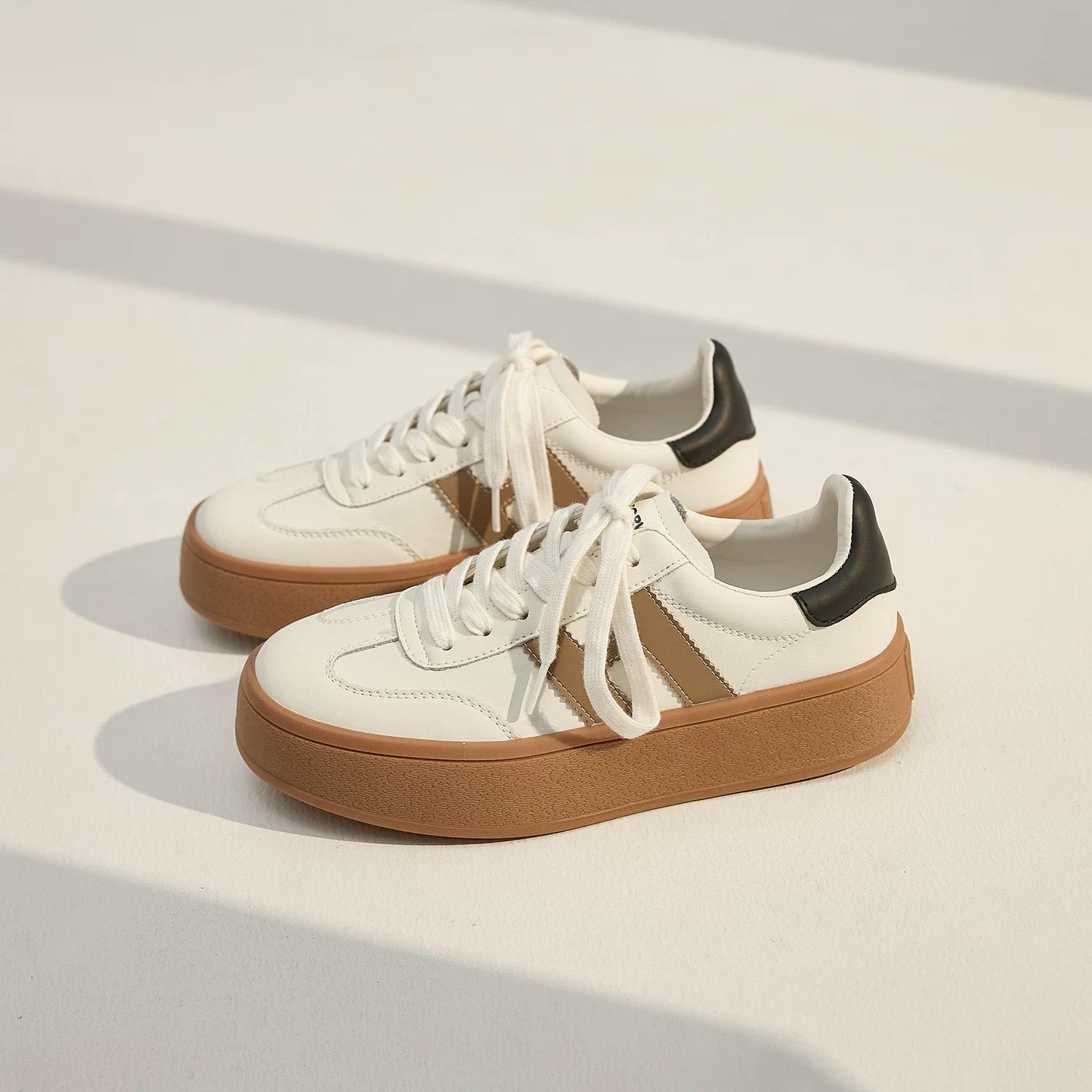Tenis Golden Sole