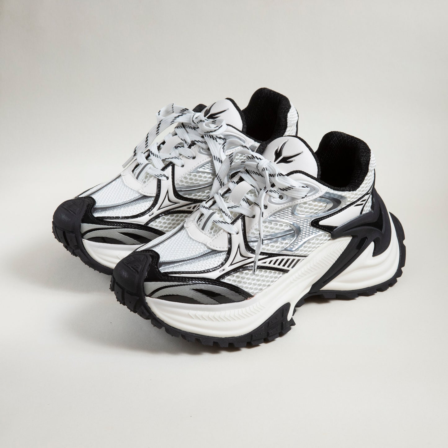 Tenis Nova Trail