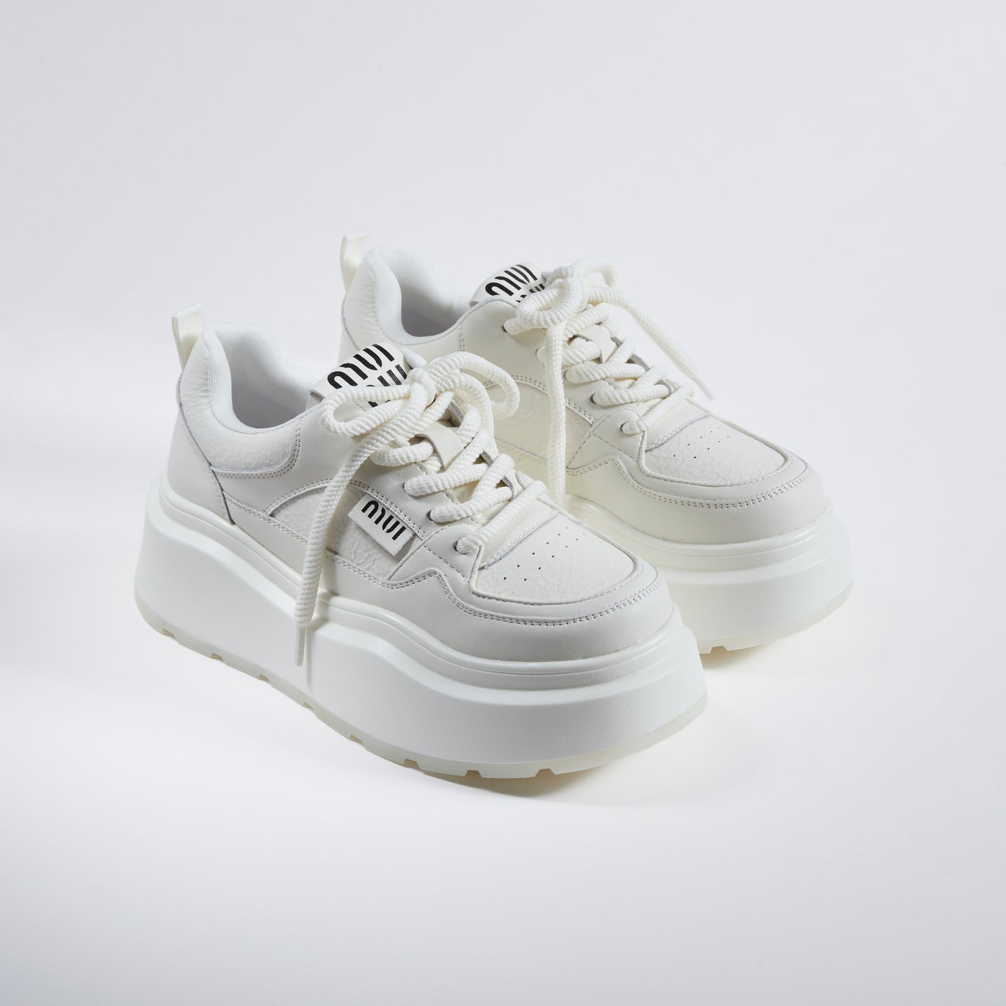 Tenis mui