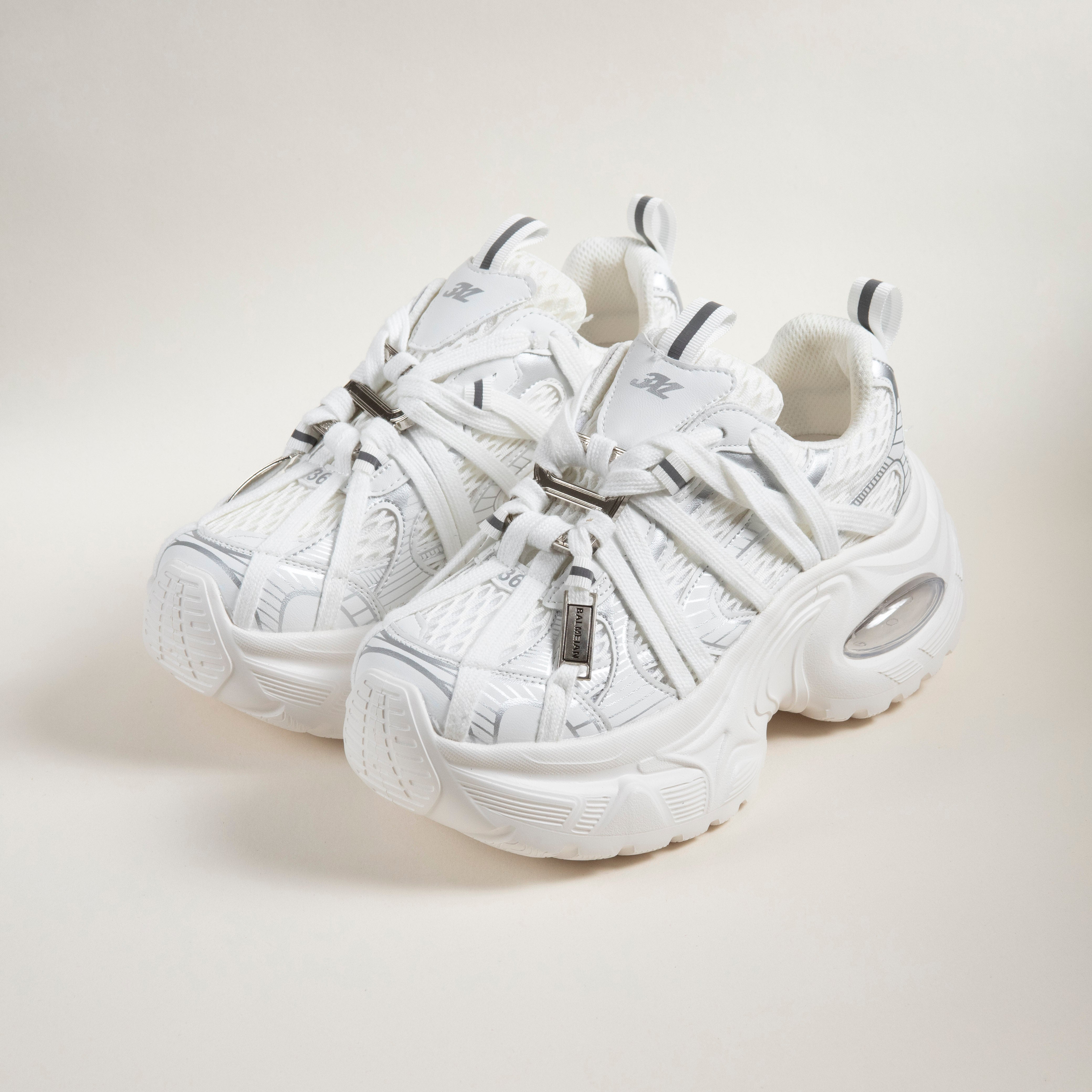 Tenis Nebula Eclipse